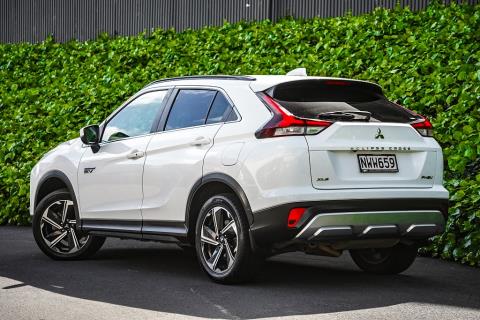 2021 Mitsubishi Eclipse Cross PHEV - Thumbnail