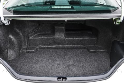 2013 Toyota Camry Hybrid - Thumbnail