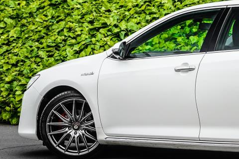 2013 Toyota Camry Hybrid - Thumbnail