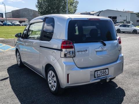 2012 Toyota Spade 1500cc - Thumbnail