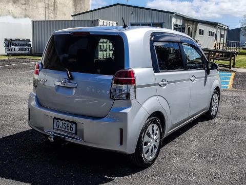 2012 Toyota Spade 1500cc - Thumbnail