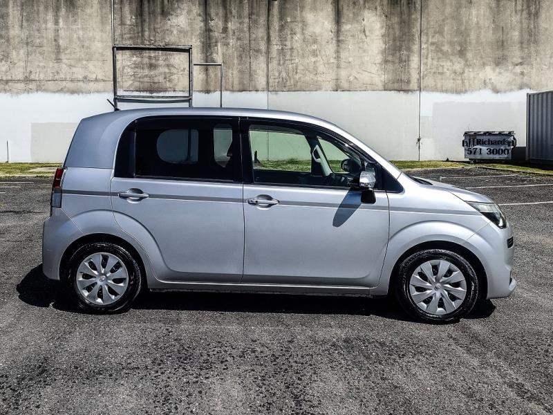 2012 Toyota Spade 1500cc