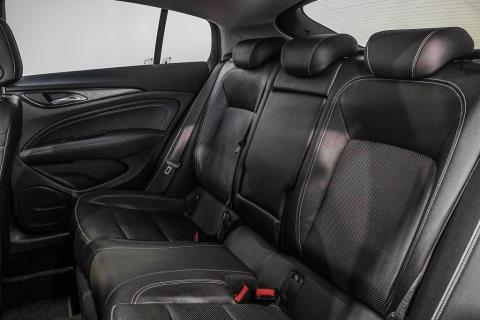 2019 Holden Commodore Calais V - Thumbnail