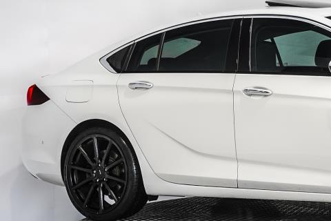 2019 Holden Commodore Calais V - Thumbnail