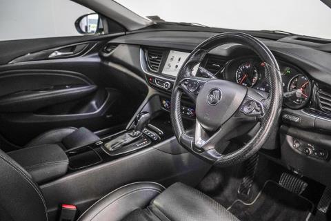2019 Holden Commodore Calais V - Thumbnail