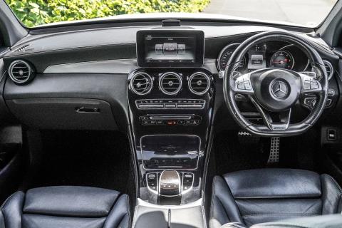 2017 Mercedes Benz GLC 200d AMG Line 4Matic - Thumbnail