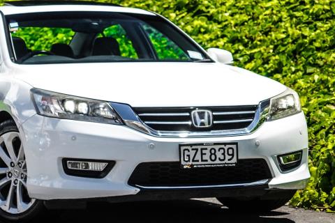 2013 Honda Accord i-VTEC NZ NEW - Thumbnail