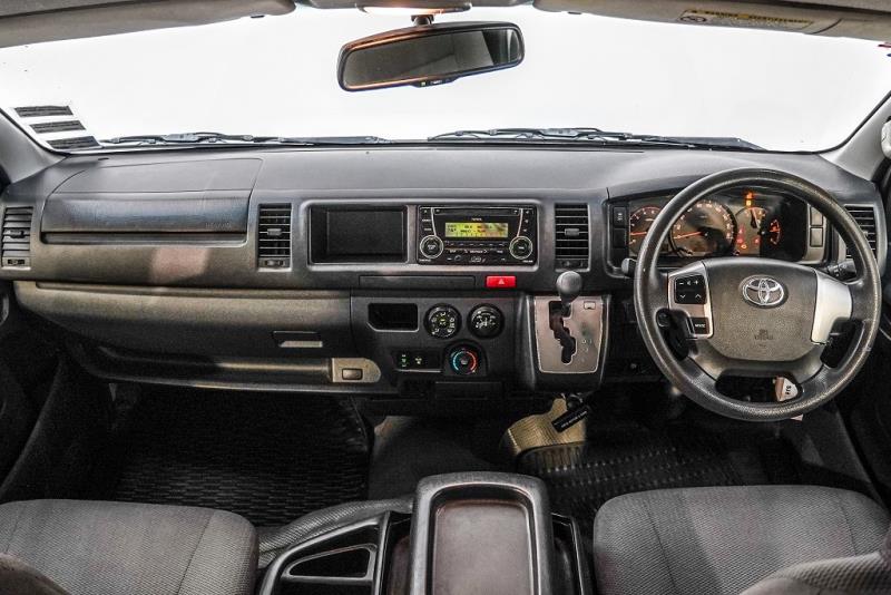 2017 Toyota Hiace Minibus 12 Seater