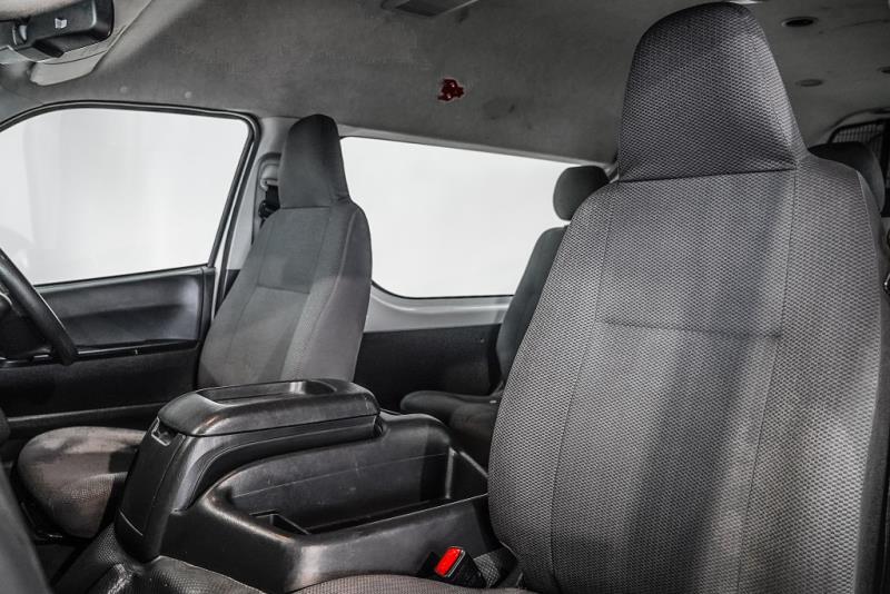 2017 Toyota Hiace Minibus 12 Seater