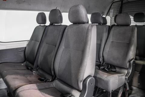 2017 Toyota Hiace Minibus 12 Seater - Thumbnail
