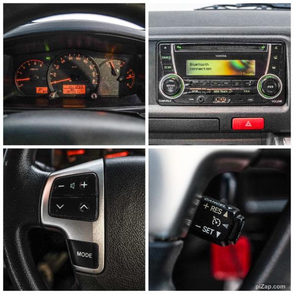 2017 Toyota Hiace Minibus 12 Seater