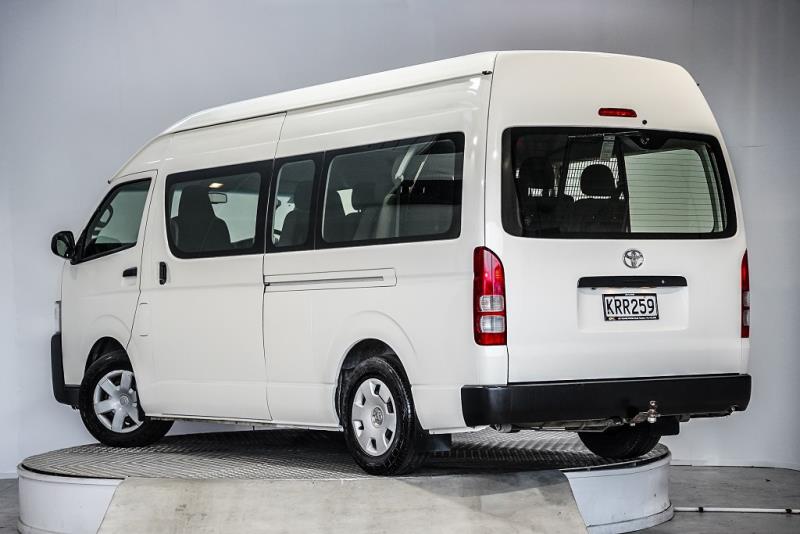 2017 Toyota Hiace Minibus 12 Seater