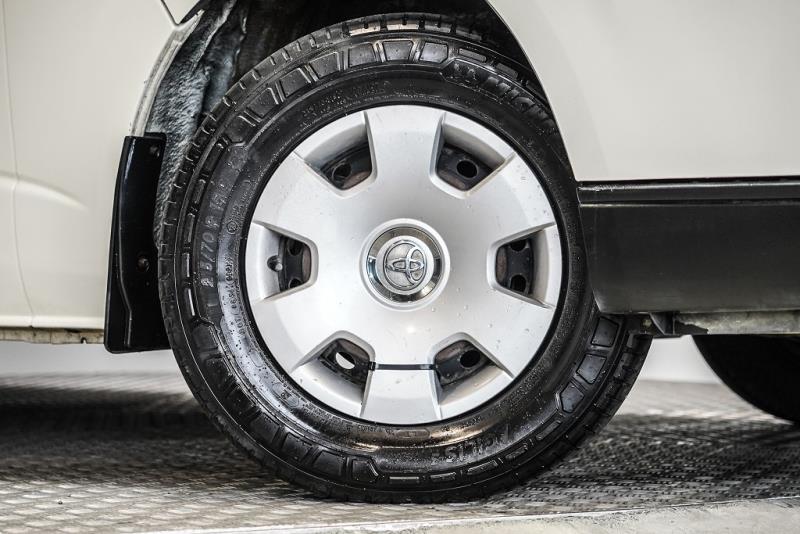 2017 Toyota Hiace Minibus 12 Seater