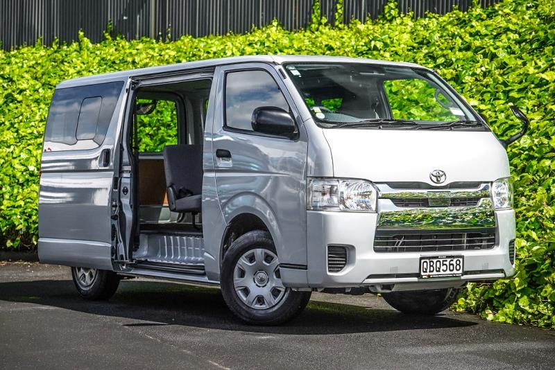 2019 Toyota Hiace GL 5 Door