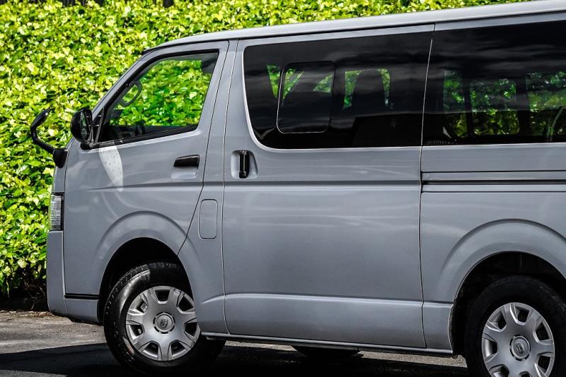 2019 Toyota Hiace GL 5 Door