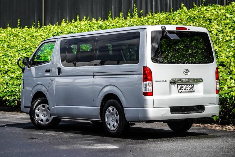 2019 Toyota Hiace GL 5 Door