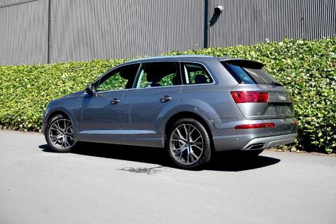 2016 Audi Q7 7 Seater 4WD - Thumbnail