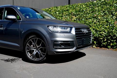 2016 Audi Q7 7 Seater 4WD - Thumbnail