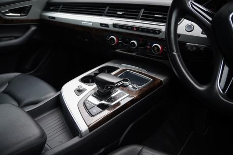 2016 Audi Q7 7 Seater 4WD - Thumbnail