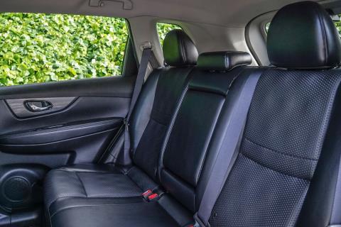 2015 Nissan X-Trail Hybrid - Thumbnail