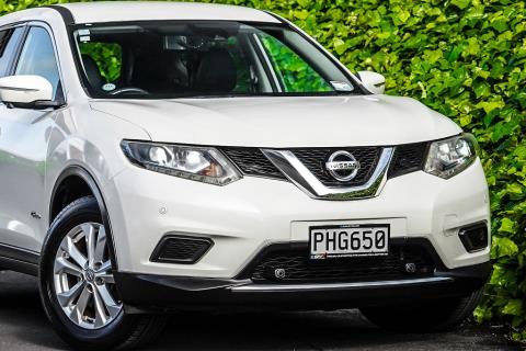2015 Nissan X-Trail Hybrid - Thumbnail