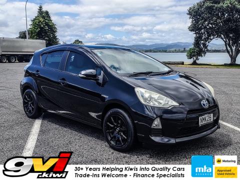 2012 Toyota Aqua Hybrid - Thumbnail