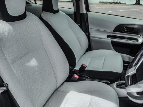 2012 Toyota Aqua Hybrid - Thumbnail