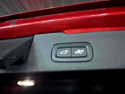 2018 Volvo V60 T5 Inscription - Thumbnail