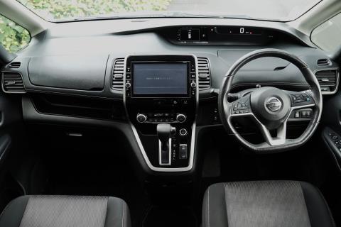 2018 Nissan Serena Hybird - Thumbnail