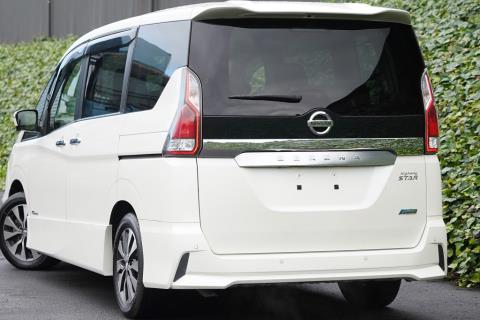 2018 Nissan Serena Hybird - Thumbnail