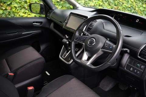 2018 Nissan Serena Hybird - Thumbnail