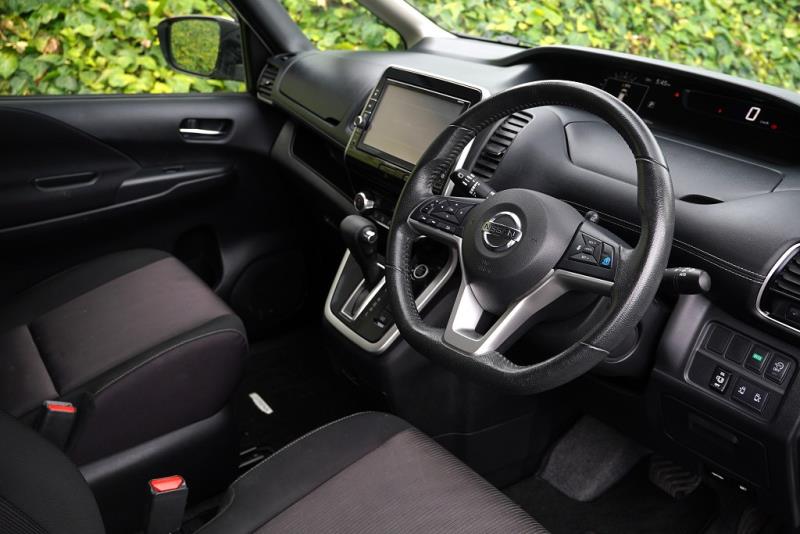 2018 Nissan Serena Hybird