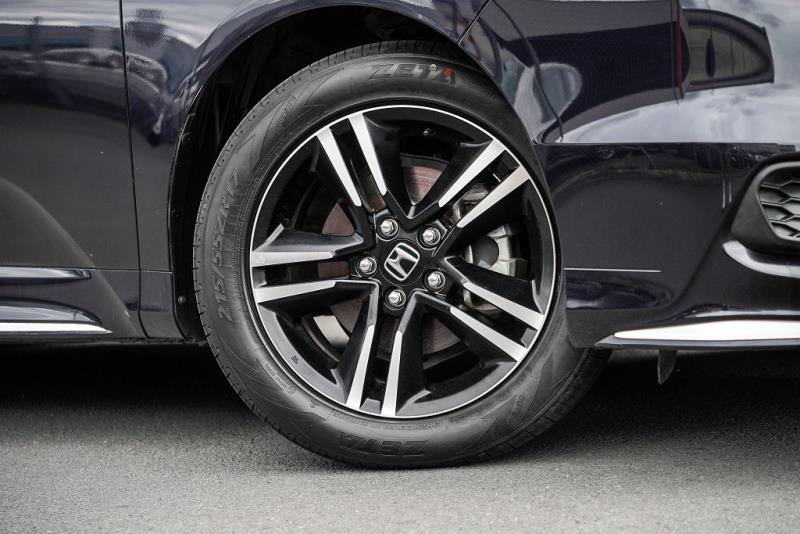 2017 Honda Odyssey Absolute Hybrid