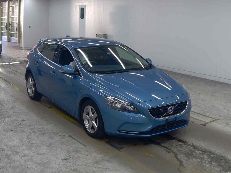 2015 Volvo V40 T4