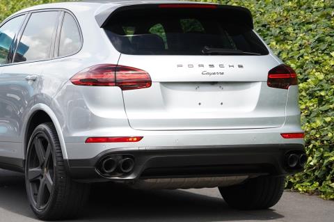2017 Porsche Cayenne Platinum Edition - Thumbnail