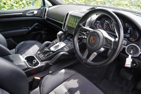 2017 Porsche Cayenne Platinum Edition - Thumbnail