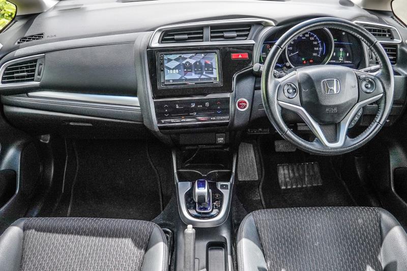 2013 Honda Fit Hybrid / Jazz RS