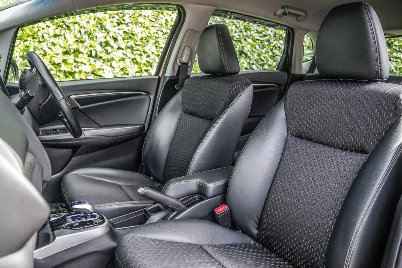 2013 Honda Fit Hybrid / Jazz RS