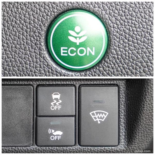 2013 Honda Fit Hybrid / Jazz RS