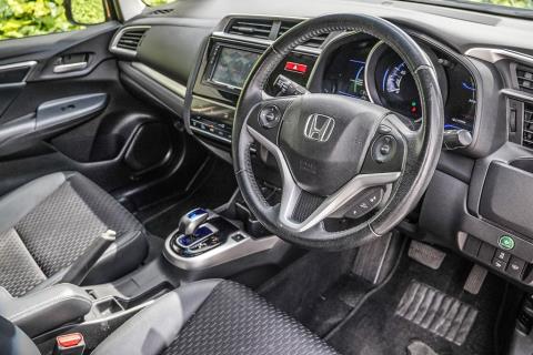 2013 Honda Fit Hybrid / Jazz RS - Thumbnail