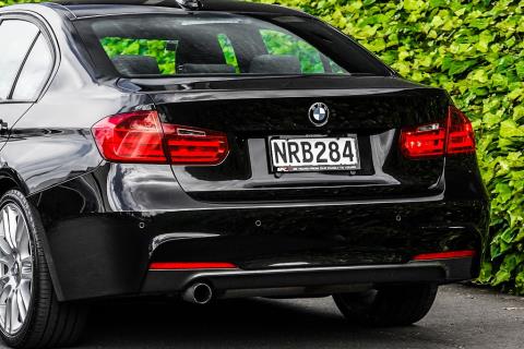 2013 BMW 320i M Sport - Thumbnail