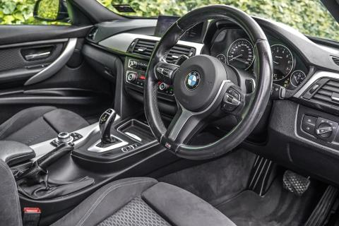 2013 BMW 320i M Sport - Thumbnail