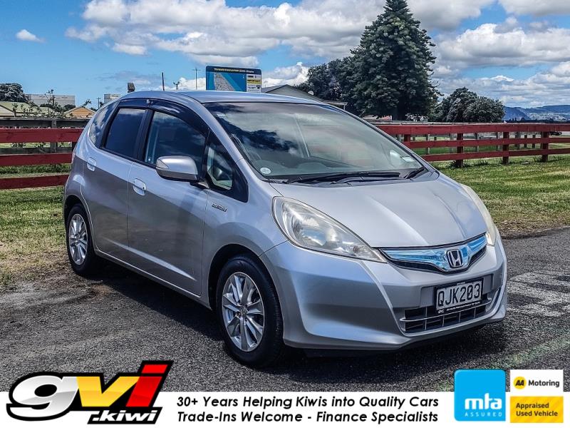 2012 Honda Fit Hybrid / Jazz