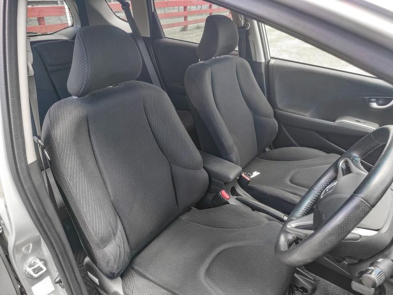 2012 Honda Fit Hybrid / Jazz