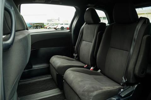 2016 Toyota Estima - Thumbnail