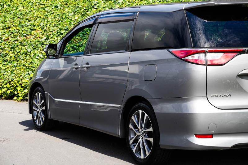 2016 Toyota Estima