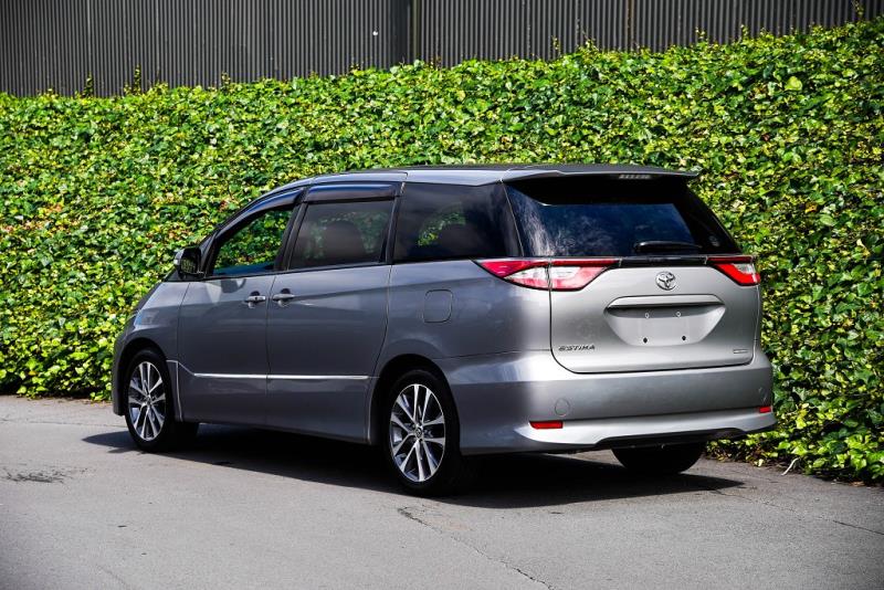 2016 Toyota Estima