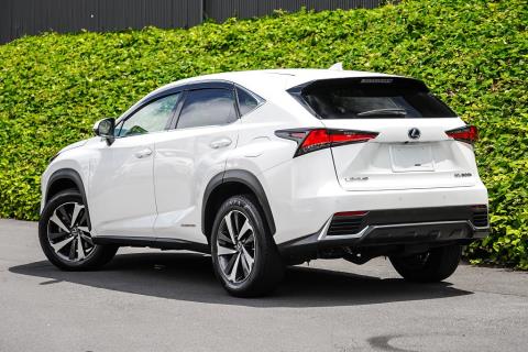 2018 Lexus NX 300h - Thumbnail