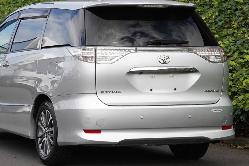 2015 Toyota Estima Aeras Premium