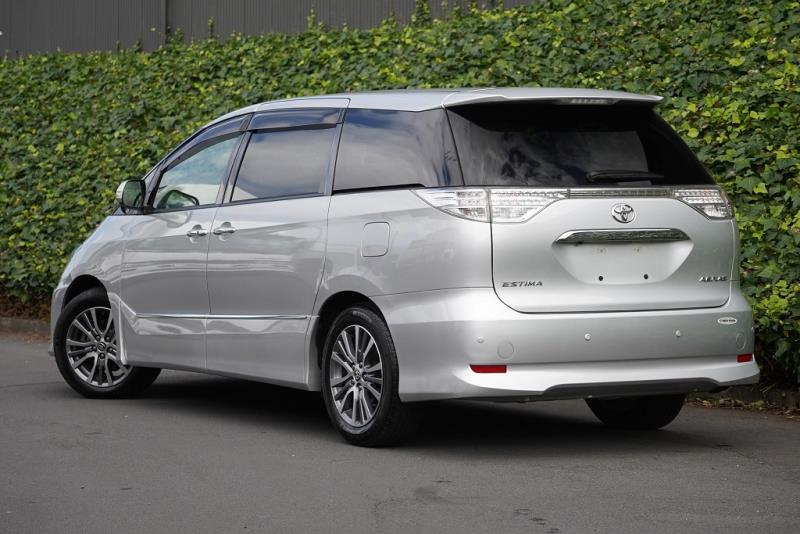 2015 Toyota Estima Aeras Premium